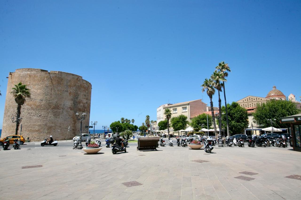 Piper'S Boat Hotel Alghero Esterno foto