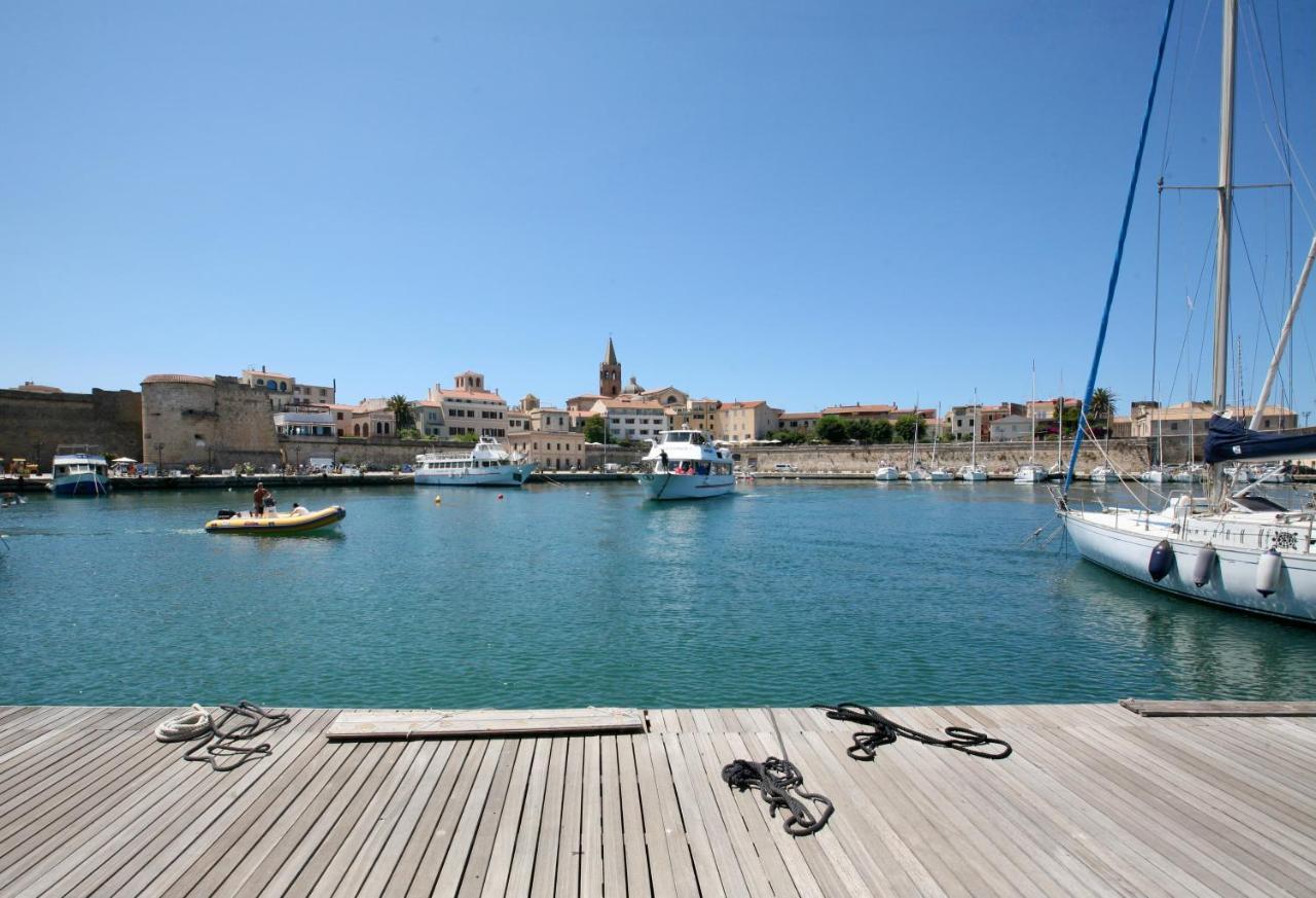 Piper'S Boat Hotel Alghero Esterno foto